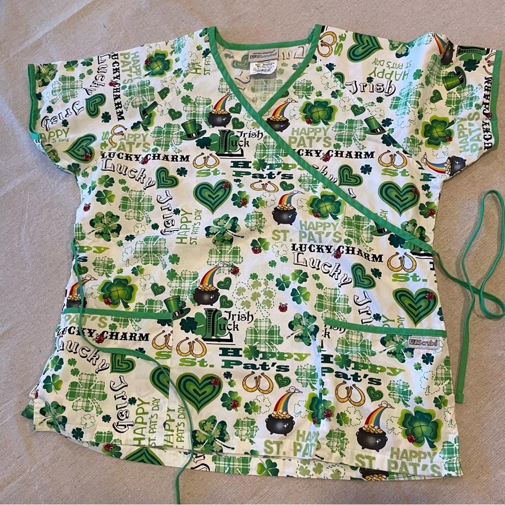 UA Scrubs Green and White Shamrock Happy St Pats Day Lucky Charm Top
